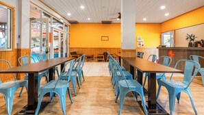 Free daily continental breakfast - Cingjing Morning Star (Ren'ai)