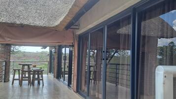 Superior Villa | Terrace/patio