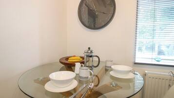 Cottage | Dining