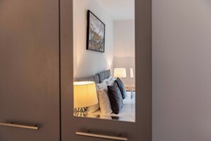 3 bedrooms, iron/ironing board, free WiFi - Saxelbye House - Cosy 3 Bed Home near City Centre (Derby)