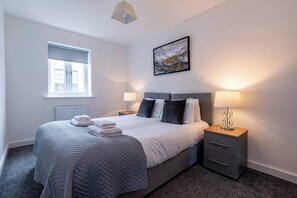 3 chambres, fer et planche à repasser, Wi-Fi gratuit