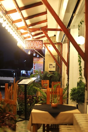 Restaurant - Royal Hub (Negombo)