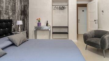 Deluxe Double Room, 1 Double Bed | Free minibar items, desk, soundproofing, free WiFi