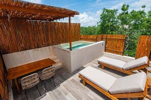 Property grounds - Luxury 2BR Villa with Private Pool, Spacious Living & Modern Amenities (Tulum)