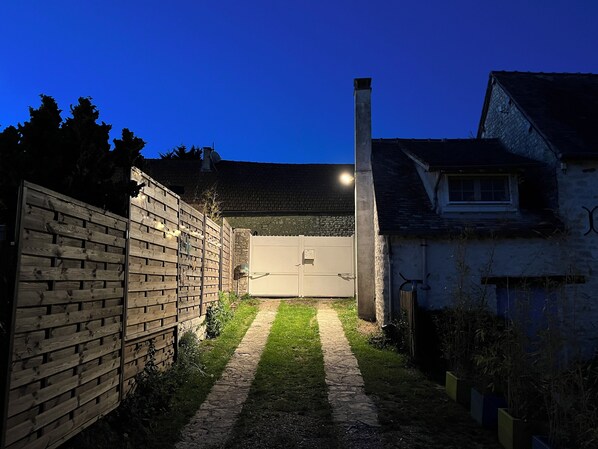 Property grounds - Maison de Campagne 6 Personnes Avec Piscine 11 m x 3 M-baignoire Balnéothérapie (Breuilpont)