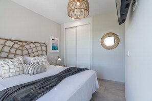 2 makuuhuonetta, silitysrauta/-lauta, ilmainen Wi-Fi, vuodevaatteet