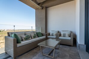 Interior - Los Flamencos by Ĥ - Haraganes Beach HLHF4304PE60 (Isla Canela)