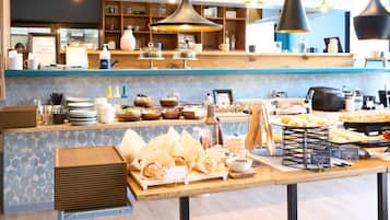 Tägliches Frühstücksbuffet gegen Gebühr