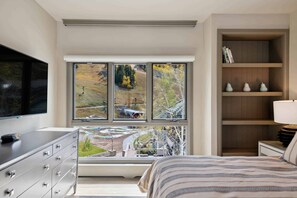 4 bedrooms, iron/ironing board, travel cot, WiFi