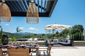 Outdoor dining - Casa del Balo - Harmony in nature! Heated pool, hot tub, gym, sauna and hammam! (Chania)
