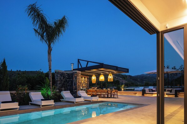 A heated pool - Casa del Balo - Harmony in nature! Heated pool, hot tub, gym, sauna and hammam! (Chania)