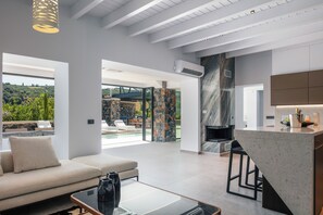 Interior - Casa del Balo - Harmony in nature! Heated pool, hot tub, gym, sauna and hammam! (Chania)