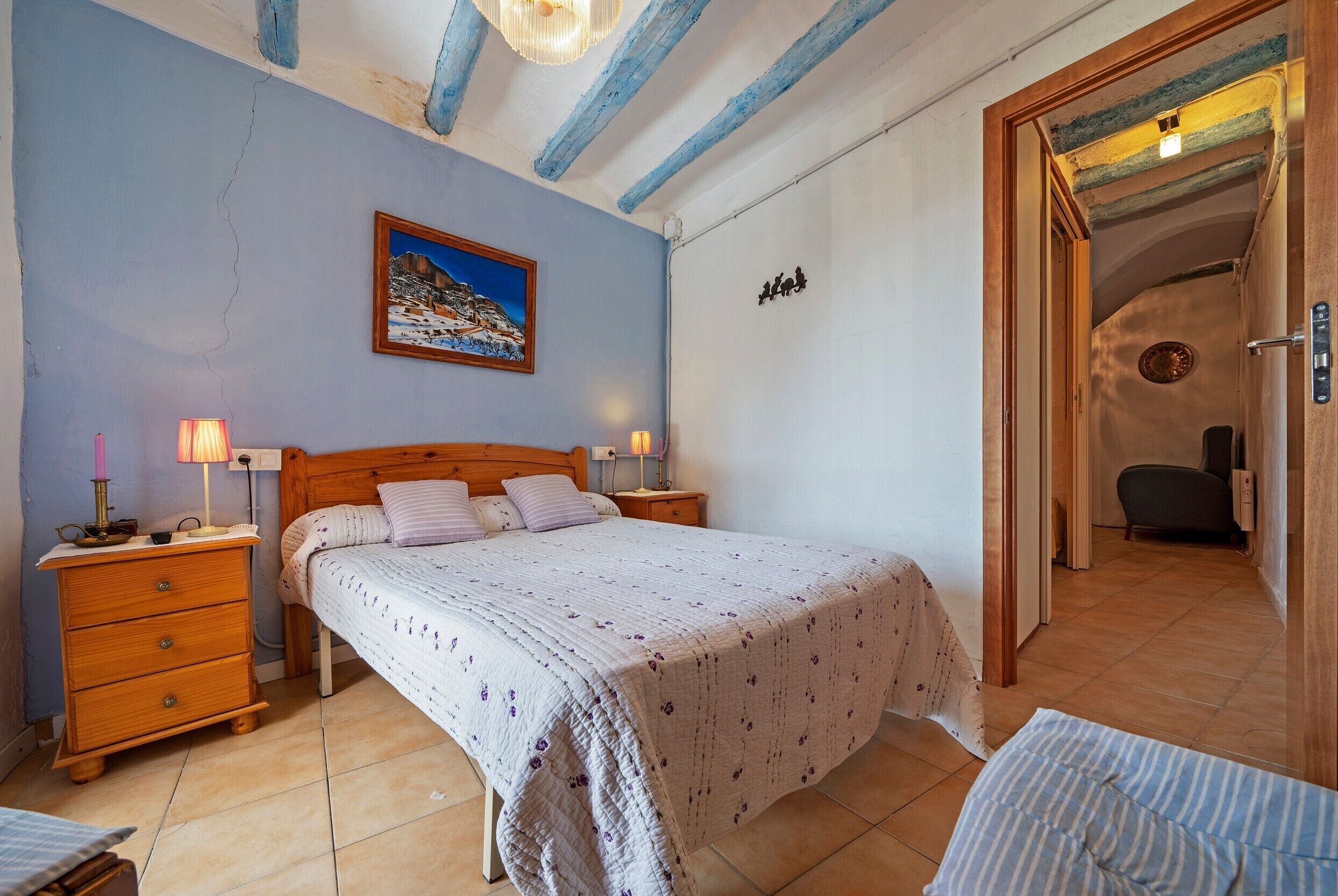 3 bedrooms, iron/ironing board, WiFi, bed sheets