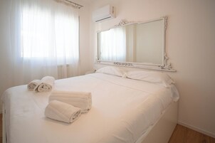 Apartamento Deluxe | 1 dormitorio, tabla de planchar con plancha, wifi gratis y ropa de cama