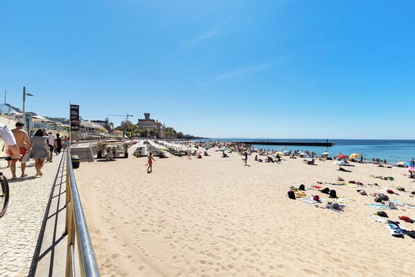 Una playa cerca