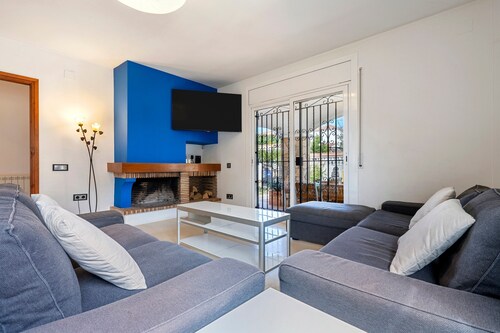 Holiday Home 'Creixell' with Private Terrace, Private Garden and Balcony