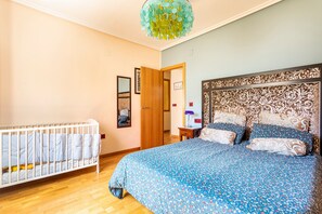 2 bedrooms, free WiFi, bed sheets - Apartment 'San Antonio' with Private Terrace, Wi-Fi and Air Conditioning (Sedaví)