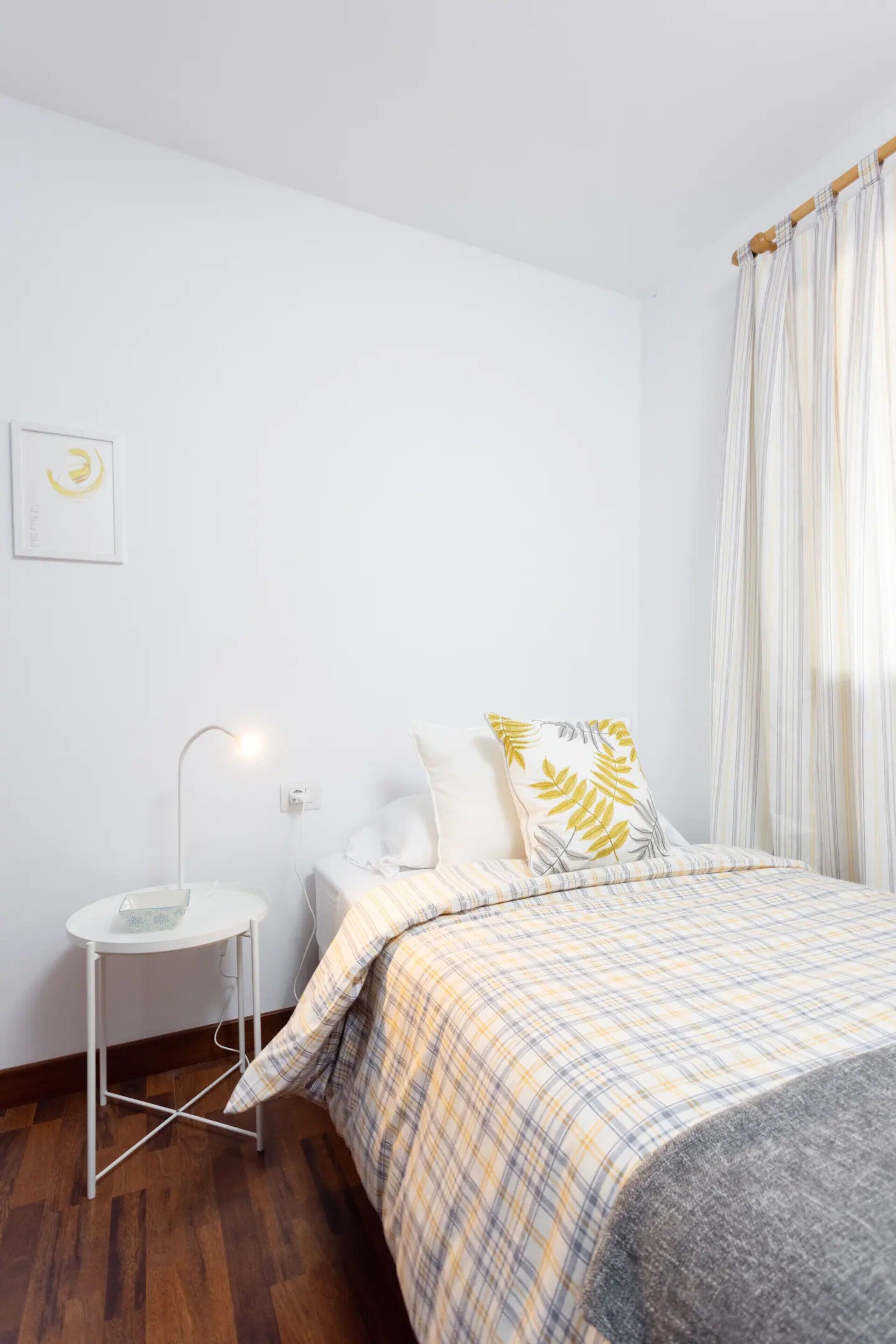 3 chambres, fer et planche à repasser, Wi-Fi gratuit, draps fournis