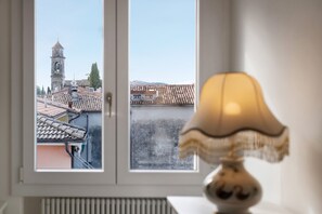 Interior - Apartment 'Casa Serena' with Lake View, Wi-Fi and Air Conditioning (Torri del Benaco)