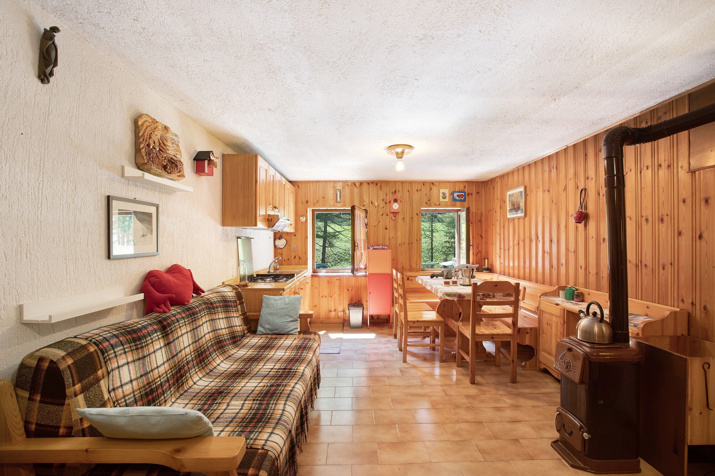 Télévision, cheminée