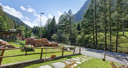 Holiday Studio 'Lo Peiglo' with Mountain View and Garden