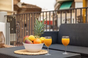 Property grounds - Holiday Home 'Casa Maruchi - Apartamento' near the Beach with Shared Terrace & Wi-Fi (Almería)