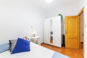 4 camere, ferro/asse da stiro, Wi-Fi gratuito, lenzuola