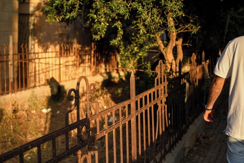 Chic Red Studio near Talpiot Market