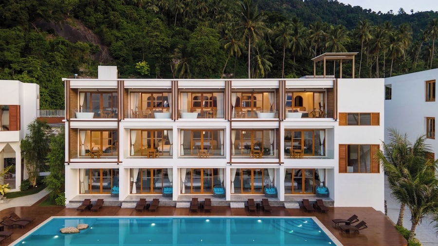 X-sea khanom Harbor Bay Resort