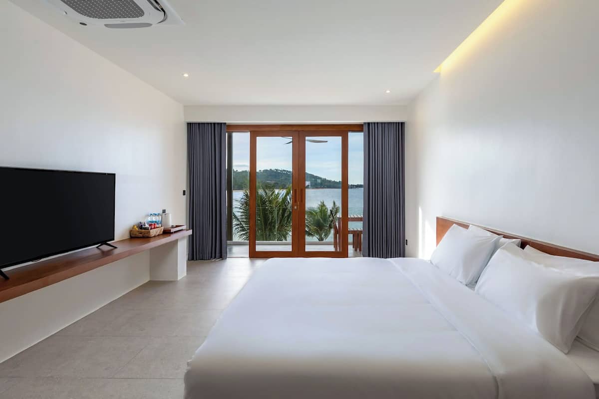 1 habitación, artículos del minibar gratis y cortinas blackout