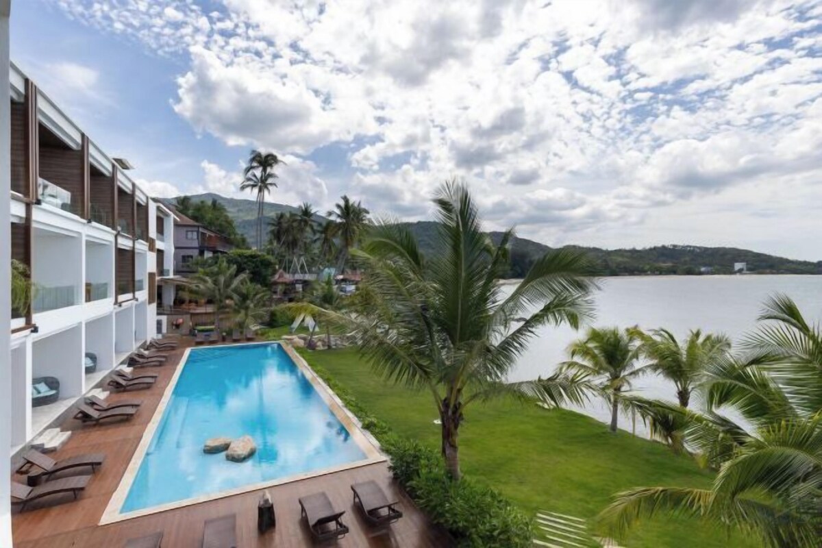 Superior Seaview Room
