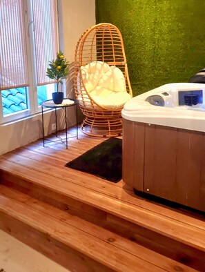 Massages des tissus profonds, massages prénataux, massages