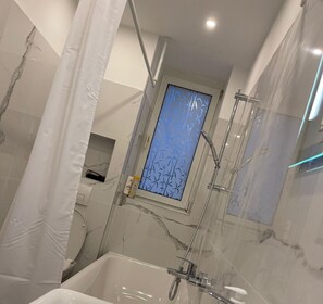 City-Apartment | Badezimmer