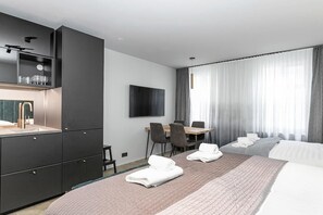 1 bedroom, desk, WiFi, bed sheets