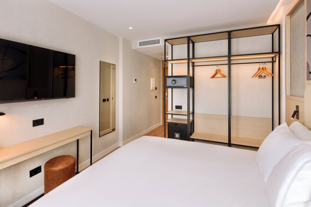 Minibar, kostenloses WLAN, Bettwäsche