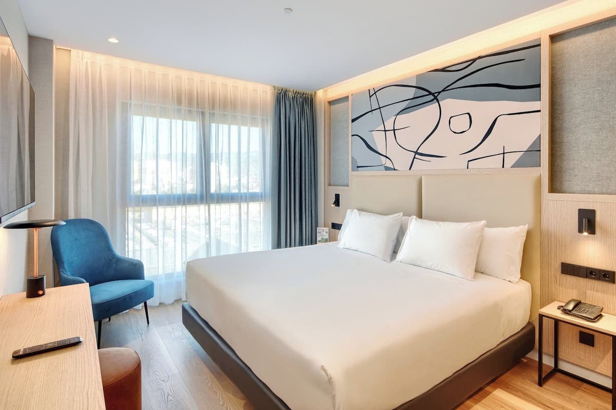 Minibar, wifi gratis, ropa de cama