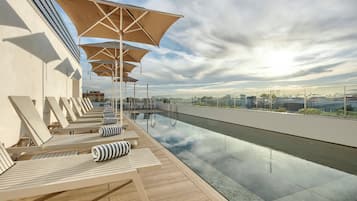 Piscine extérieure (ouverte en saison)