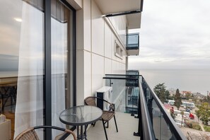 Superior Studio | Balcony view - Next Green Aparthotel Official (Batumi)