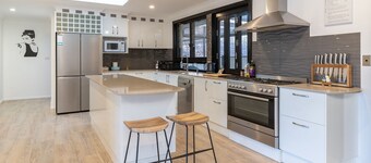 8 Elizabeth Parade on the Forster Keys