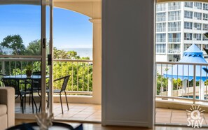 Interior - The Moroccan - 3 Bedroom Pool View Unit - Q Stay (Surfers Paradise)