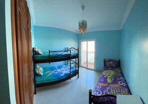 2 chambres, fer et planche Ă repasser, draps fournis