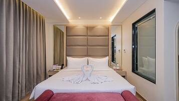 Executive Balcony | Frette Italian sheets, premium bedding, down duvets, Select Comfort beds