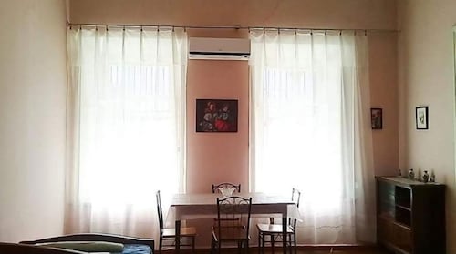 Tamuna Guesthouse 2nd Floor in Tbilisi city center. Best location possible !!!