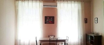 Tamuna Guesthouse 2nd Floor in Tbilisi city center. Best location possible !!!