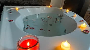 Elite Suite | Blackout drapes, bed sheets