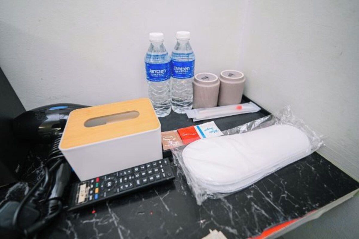Bathroom amenities