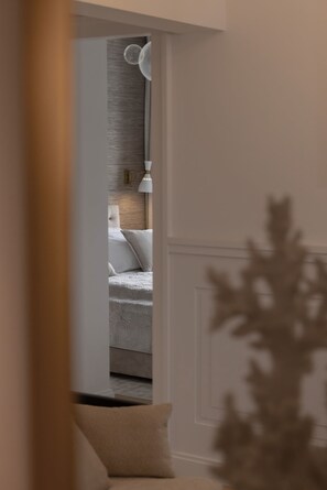 3 habitaciones, tabla de planchar con plancha, wifi y ropa de cama