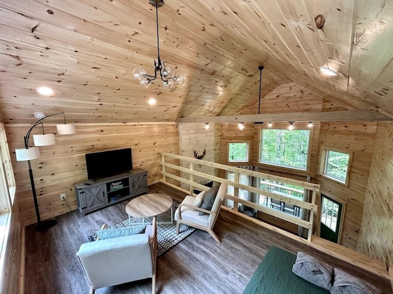 The Ascender | Hot Tub | Fire Pit | 1st Floor Brs - Slade, KY