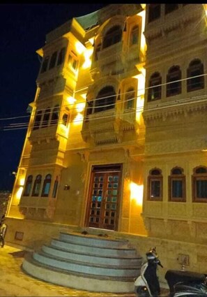 Front of property - Hotel Zam Zam And Restaurant (Jaisalmer)