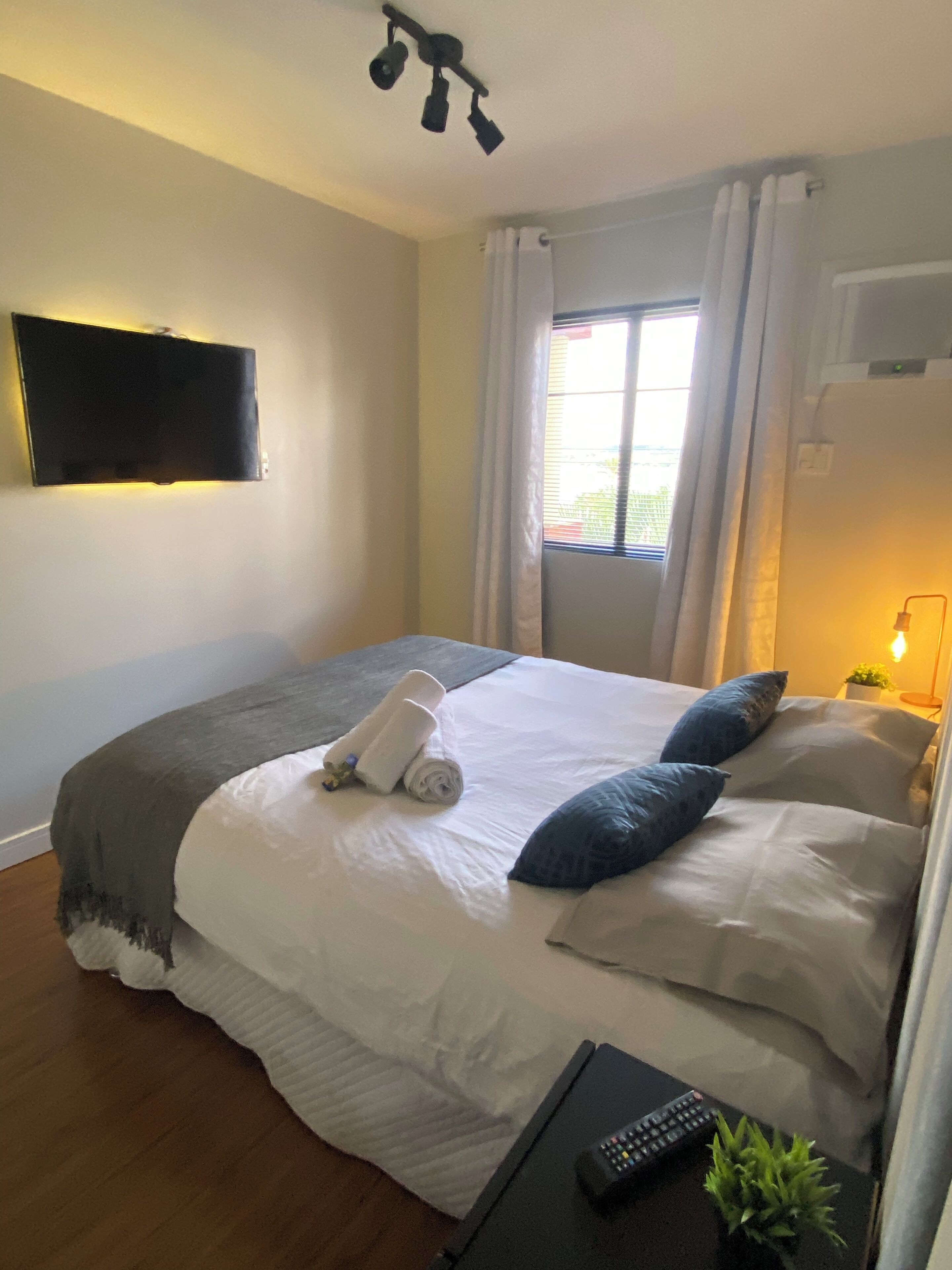 1 bedroom, in-room safe, desk, iron/ironing board